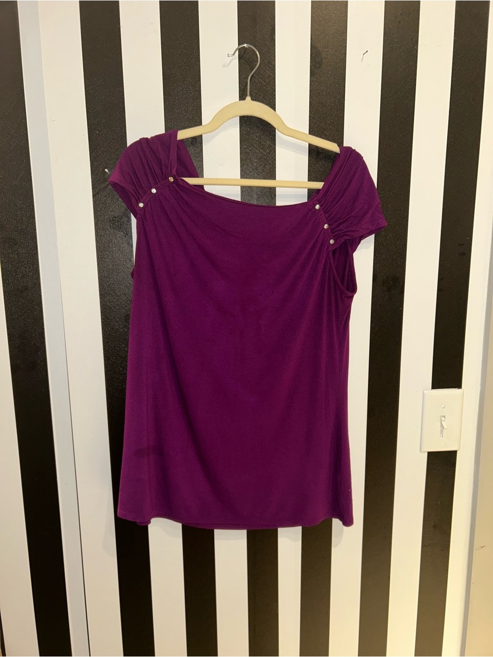 White House Black Market Plum Short Sleeve Jewel-Accent Tunic